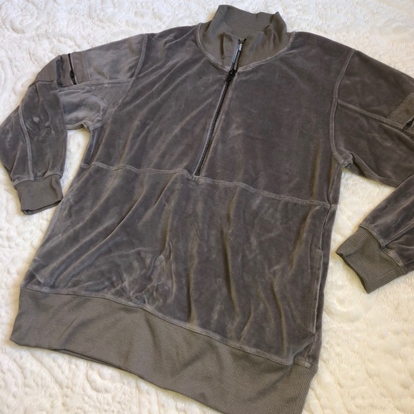 UO Silence + Noise Velour Oversized Popover Jacket - Picture 9 of 11